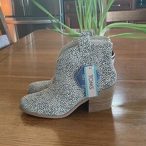 Toms Black and White Patterned Ankle Boots